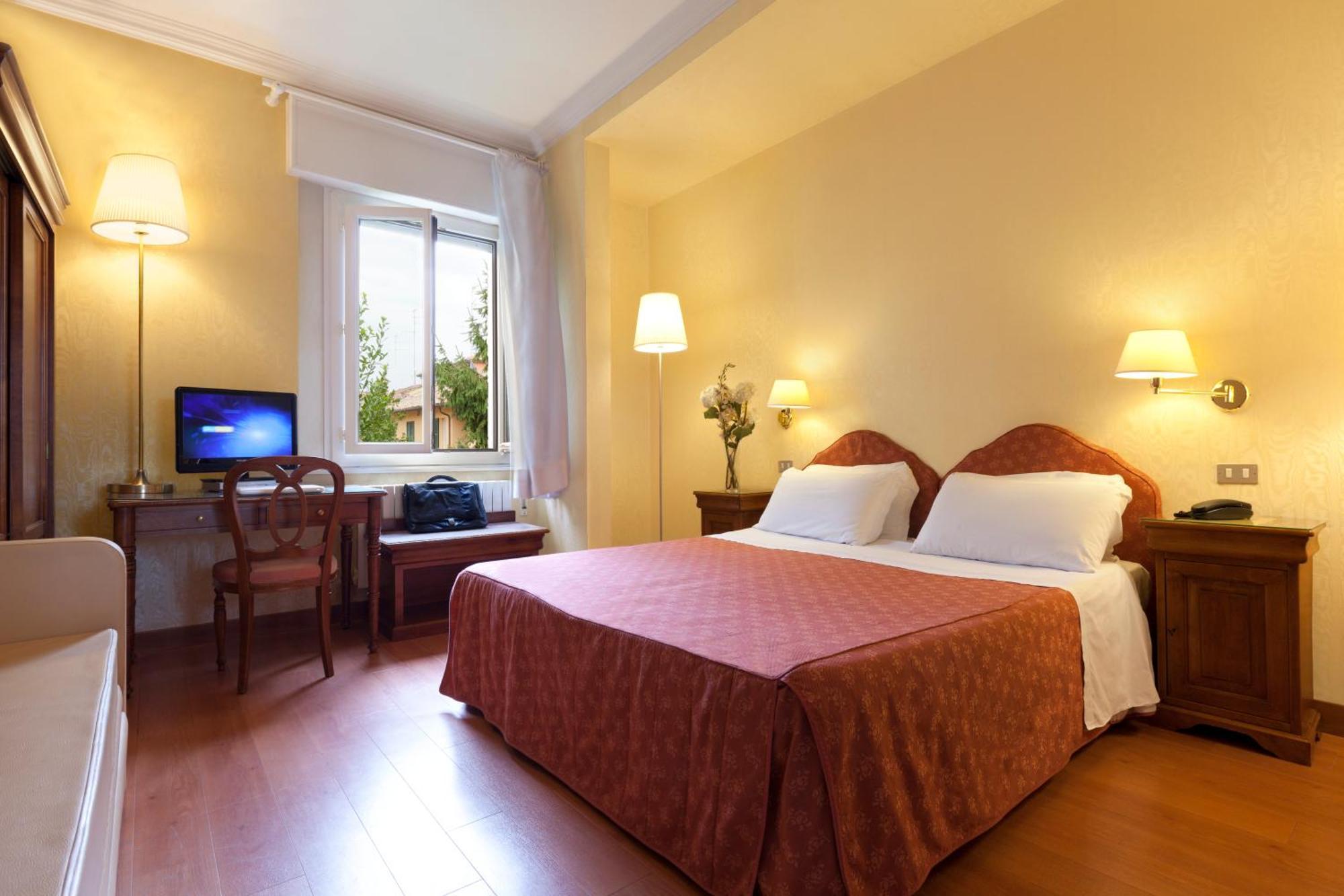 Hotel Diana 3*